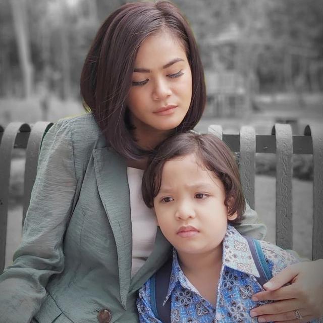 6 Potret Kebersamaan Indah Indriana Dan Radja Nasution Bak Ibu Kandung Hot Liputan6 Com