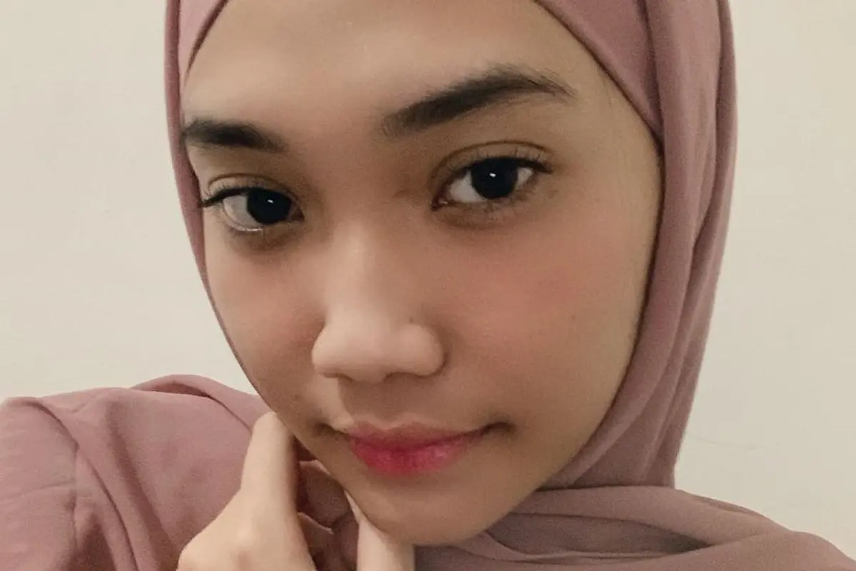 Gaya hijab Cindy Caroline