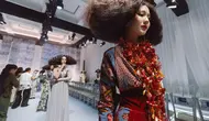 Ivan Gunawan Bawa Sekar Jagat Ke Runway The Langham, 35 Look Bernapas Modern