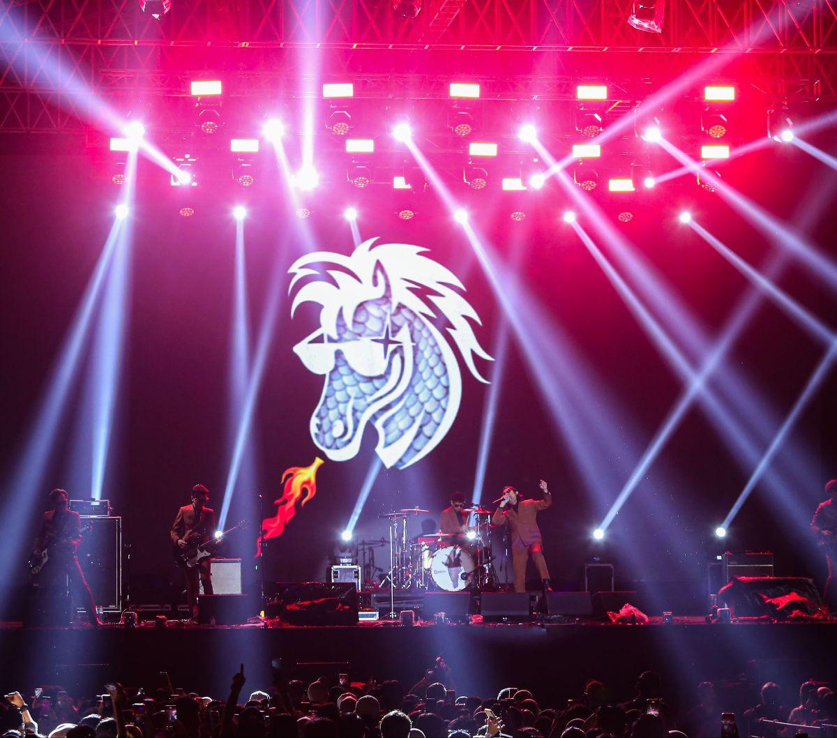 Penampilan grup band The Changcuters saat memeriahkan Titik Kumpul Festival 2024  di Stadion Madya GBK, Jakarta, Sabtu (27/4/2024). Tahun ini, Titik Kumpul Festival mengusung tema 'Nusantara Punya Kita' yang menampilkan musisi dalam negeri lintas genre da