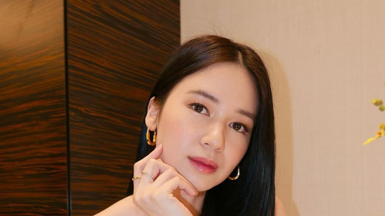 Laura Basuki Makin Bersinar dalam Potret Terbaru, Wajahnya Bening dan Elegan