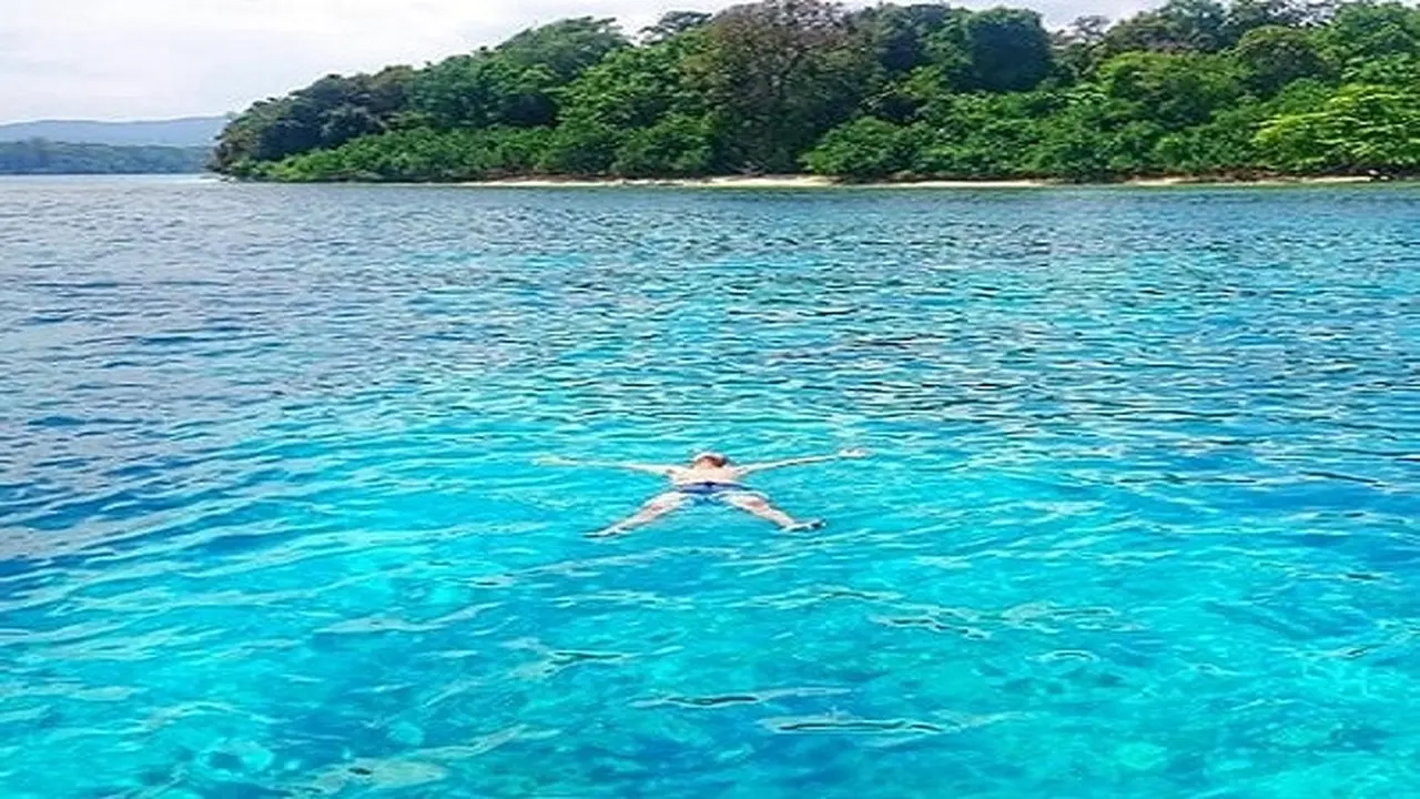 Pantai Panaitan