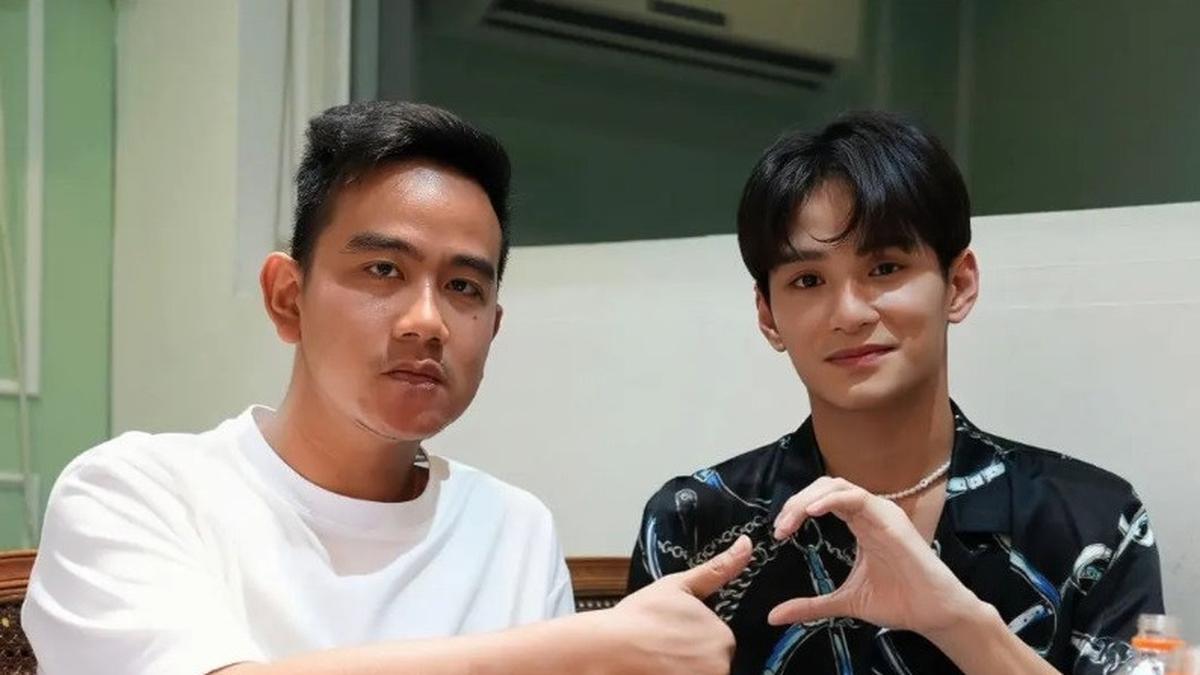 Momen Kocak Gibran Rakabuming Raka Makan Bakso Bareng Zayyan XODIAC di