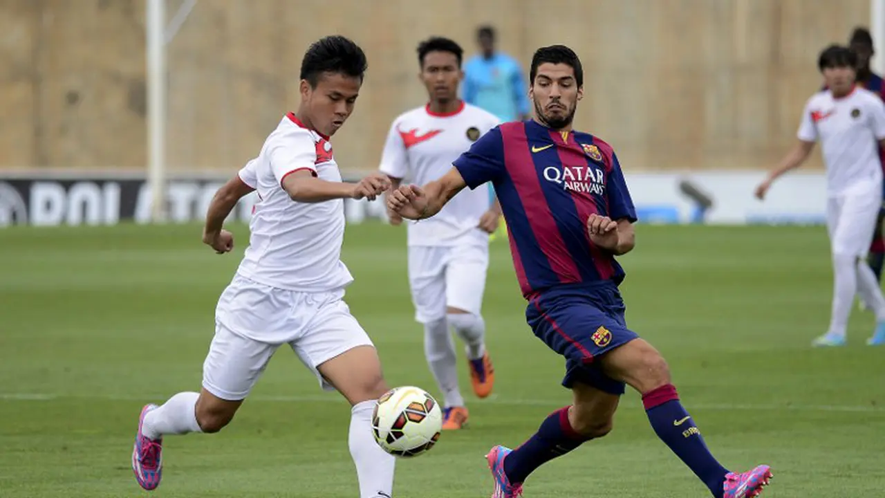 Aksi Ciamik Suarez Benamkan Timnas U-19