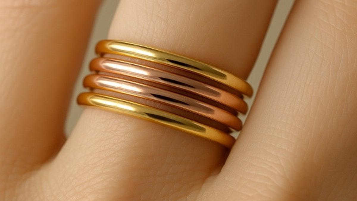 7 Model Cincin Emas 1 Gram Bertumpuk Paling Menawan Dikenakan, Cantik dan Elegan