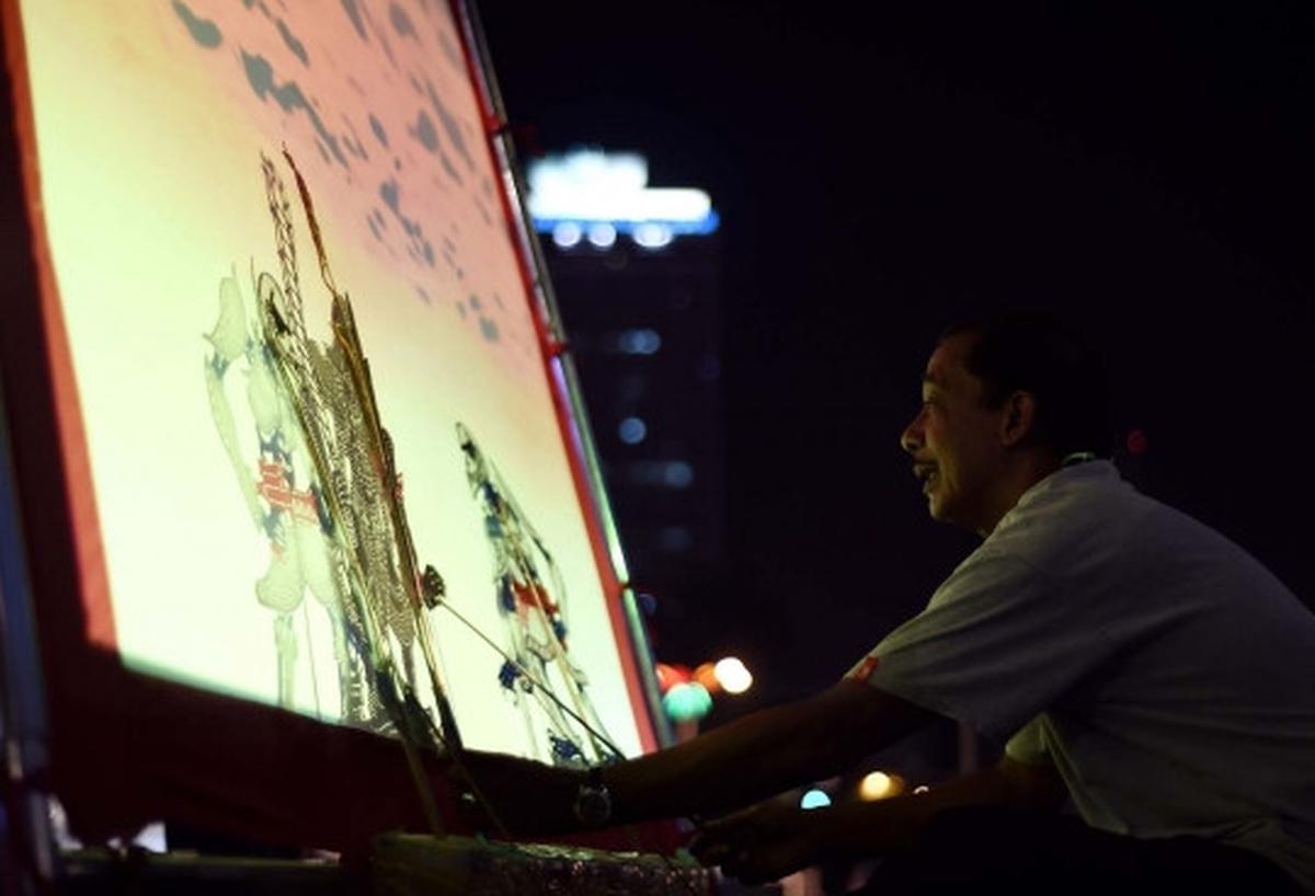 Intip dalang Malaysia gelar pertunjukan wayang Star Wars