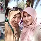 Olla Ramlan dan Mini Saputri (Sumber: Instagram/ollaramlanaufar/mini_saputri)