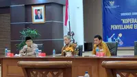 Diskusi dengan tema "Koperasi dan UMKM Penyelemat Ekonomi Indonesia", di kementerian Koperasi dan UKM, Jumat (13/3/2020).