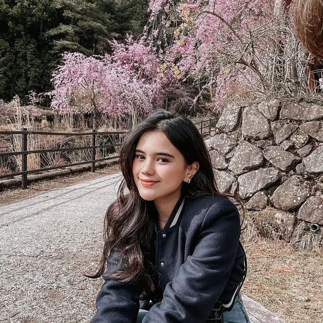 6 Artis Pemeran Film dan Sinetron Religi Ini Putuskan Pindah Agama