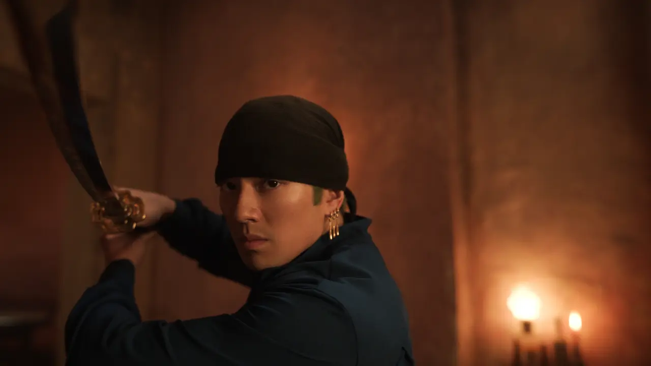 Mackenyu sebagao Roronoa Zoro di One Piece Season 2. (dok. Netflix)