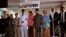 Sejumlah seniman dari Komunitas Historia Indonesia melakukan aksi teatrikal Konferensi Asia Afrika 1955 di Terminal 2D, Bandara Soekarno Hatta, Tangerang, Banten, Senin (20/4/15).(Liputan6.com/Faisal R Syam)