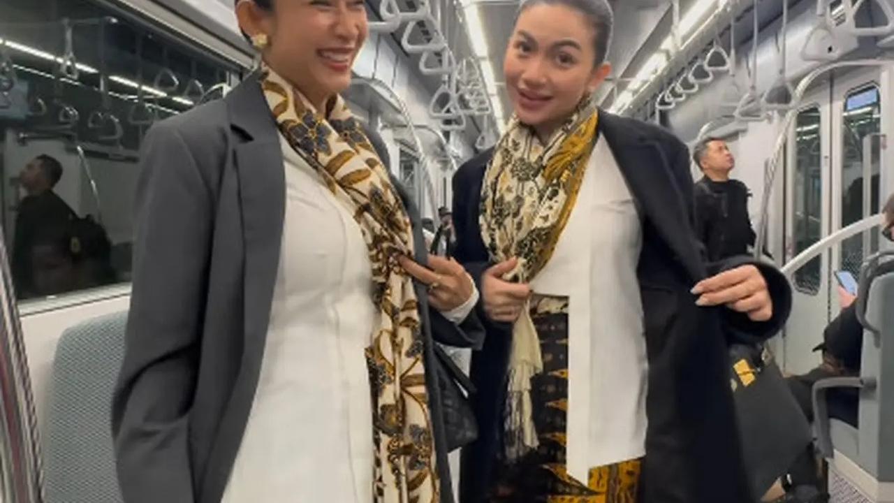 Potret Cantik Happy Salma dan Ariel Tatum