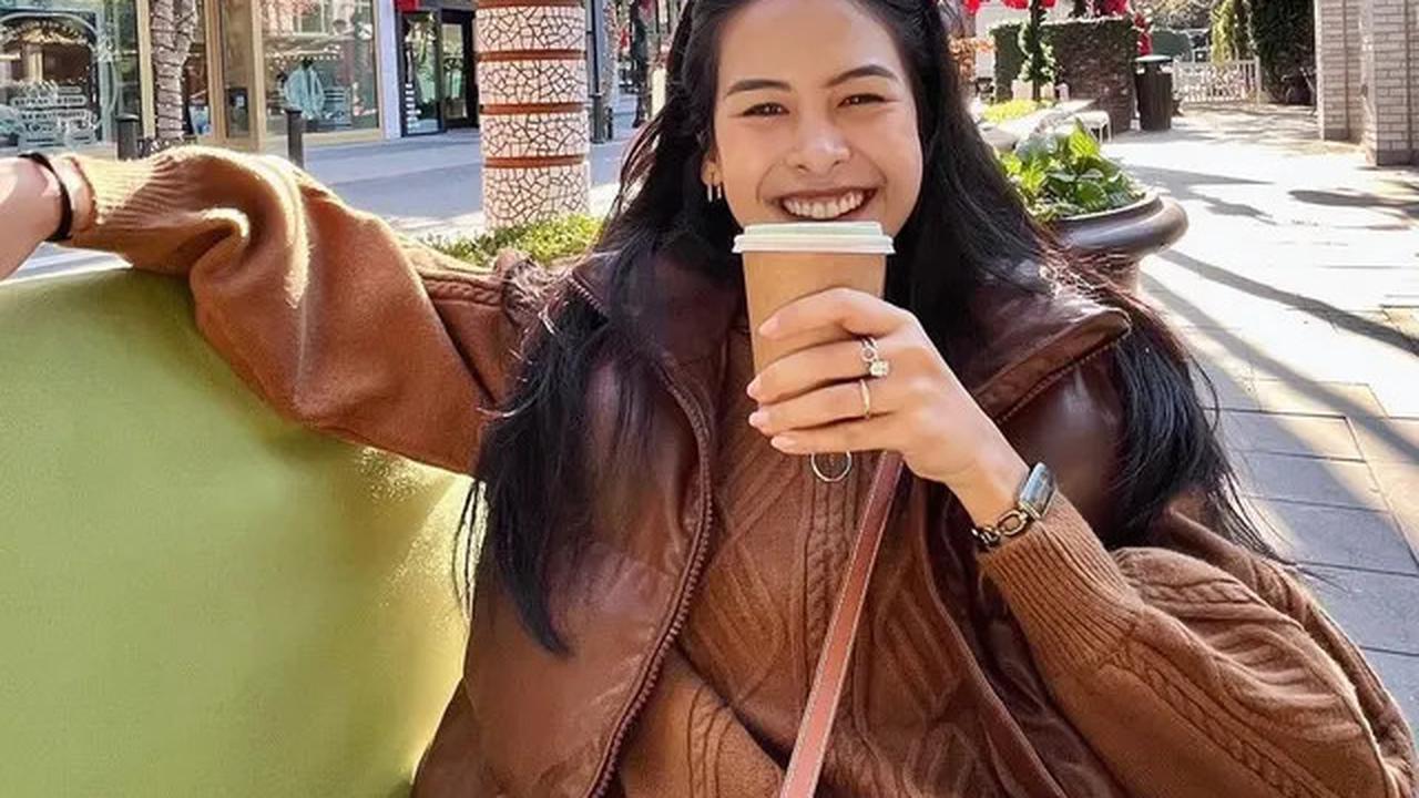 Gemar Kenakan Outfit Pastel Cerah, Intip 6 Gaya Kasual Maudy Ayunda yang Segar!