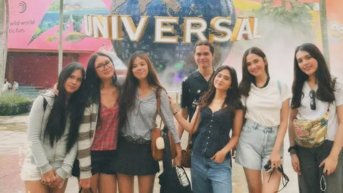 Syifa Hadju, Tissa Biani, hingga Shafeea Ahmad liburan di Singapura. [@film_bnww/m.aubreyg]