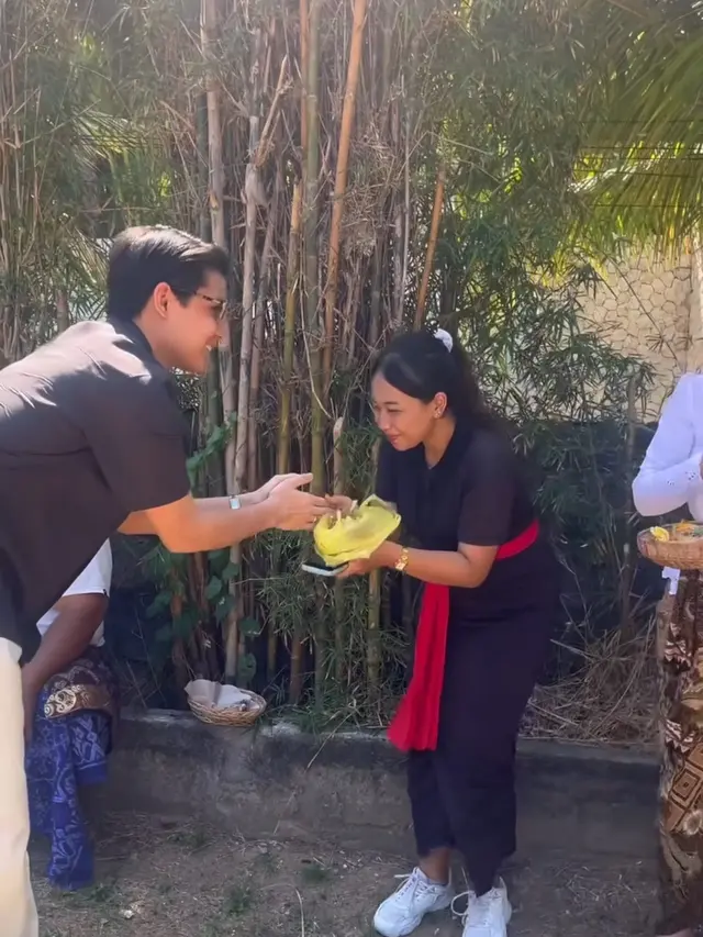Teuku Rassya dan Tamara Bleszynski