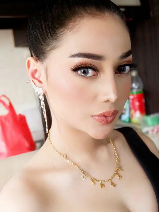 Chintya Ramlan (https://www.instagram.com/p/CDyHiBInDA6/)