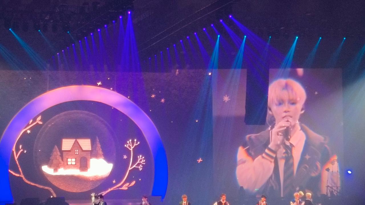 Potret Konser Zerobaseone di Jakarta, Suguhkan Penampilan Gemas Sekaligus Hot yang Buat Zerose Histeris