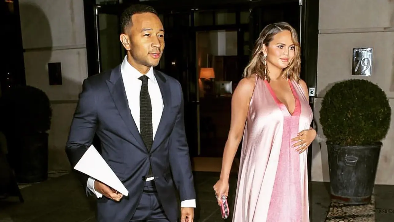 [Bintang] Chrissy Teigen - John Legend
