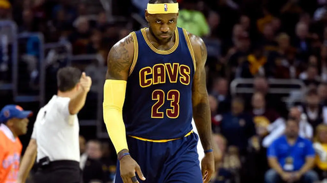 James Bantu Cavs Menang Telak