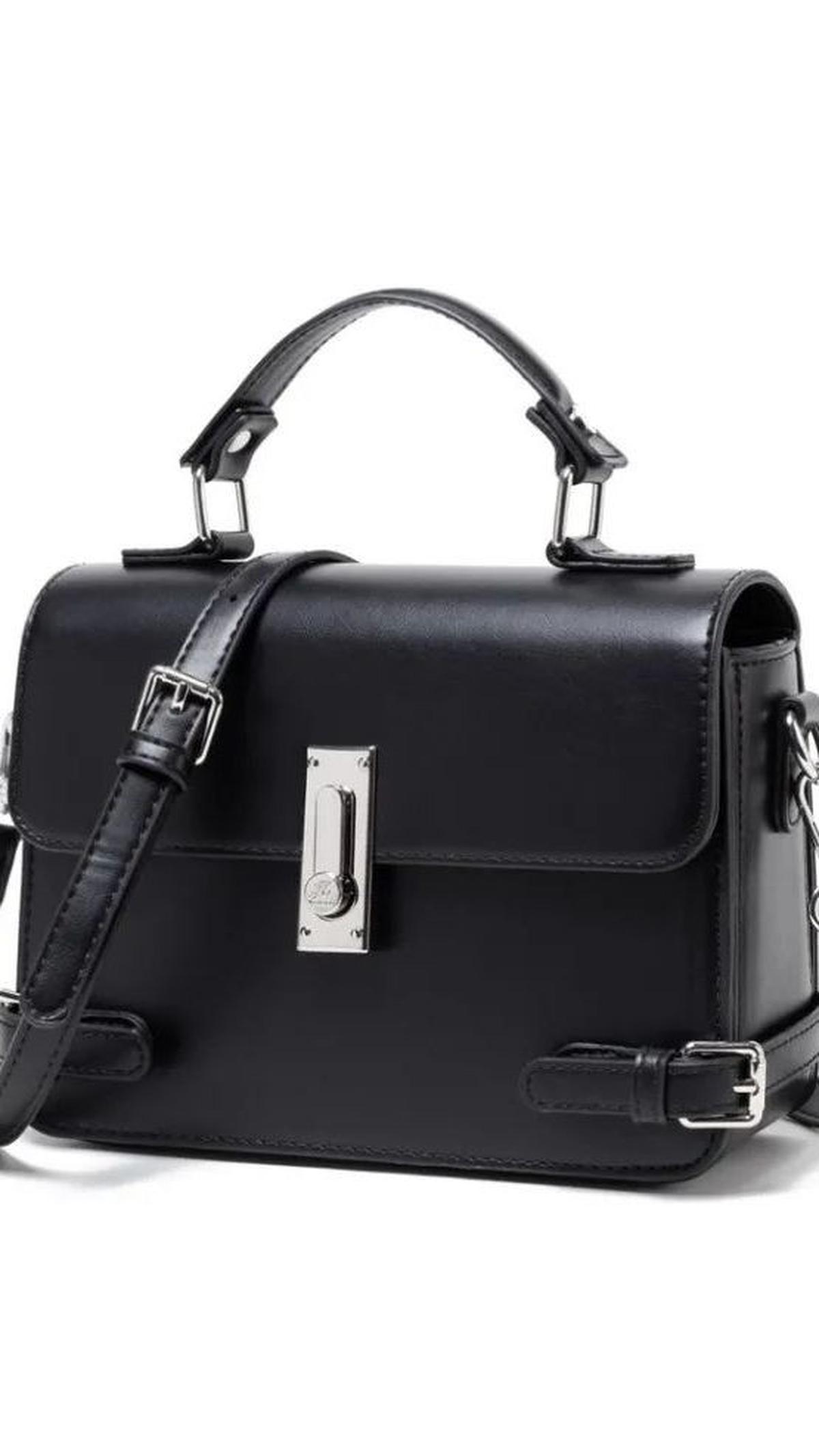 Whitney Sling Bag, Tas Sederhana namun Tetap Menarik