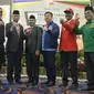 Empat pasangan bakal calon gubernur dan wakil gubernur resmi mendaftar sebagai peserta calon pilkada serentak 2018 di Maluku Utara. (Liputan6.com/Hairil Hiar)