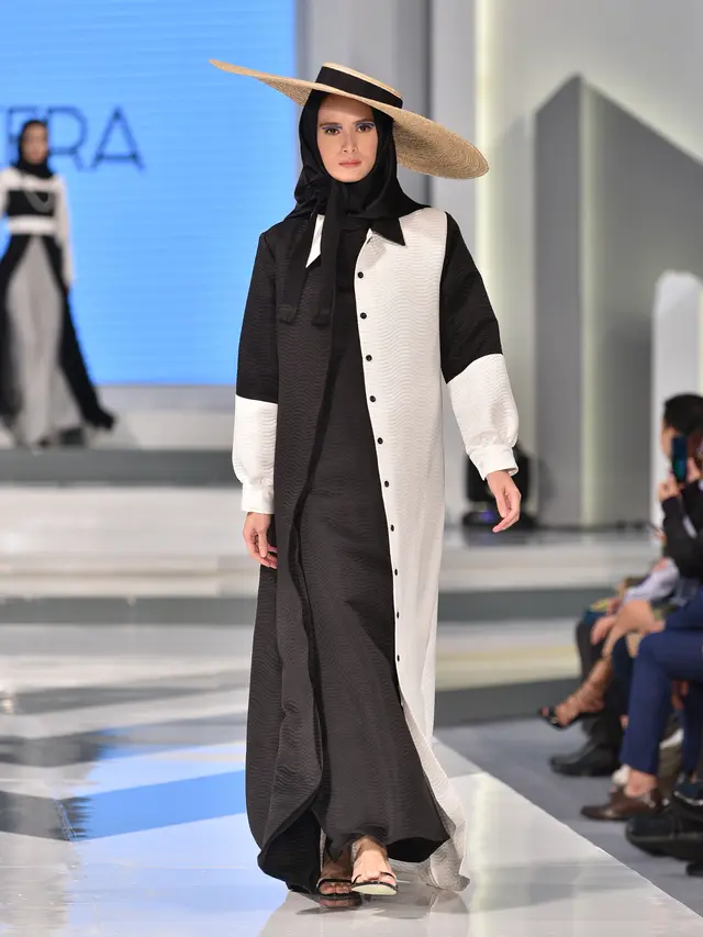 Desainer ASEAN dan Tanah Air Unjuk Kebolehan di Ciputra World Fashion Week 2018