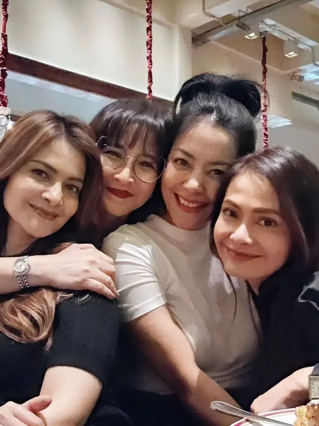Potret Geng Mama Cantik Awet Muda (Instagram/@lutob)