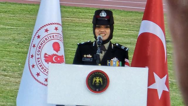 Briptu Tiara Nissa Zulbida sampaikan pidato pada acara kelulusan. (Istimewa)