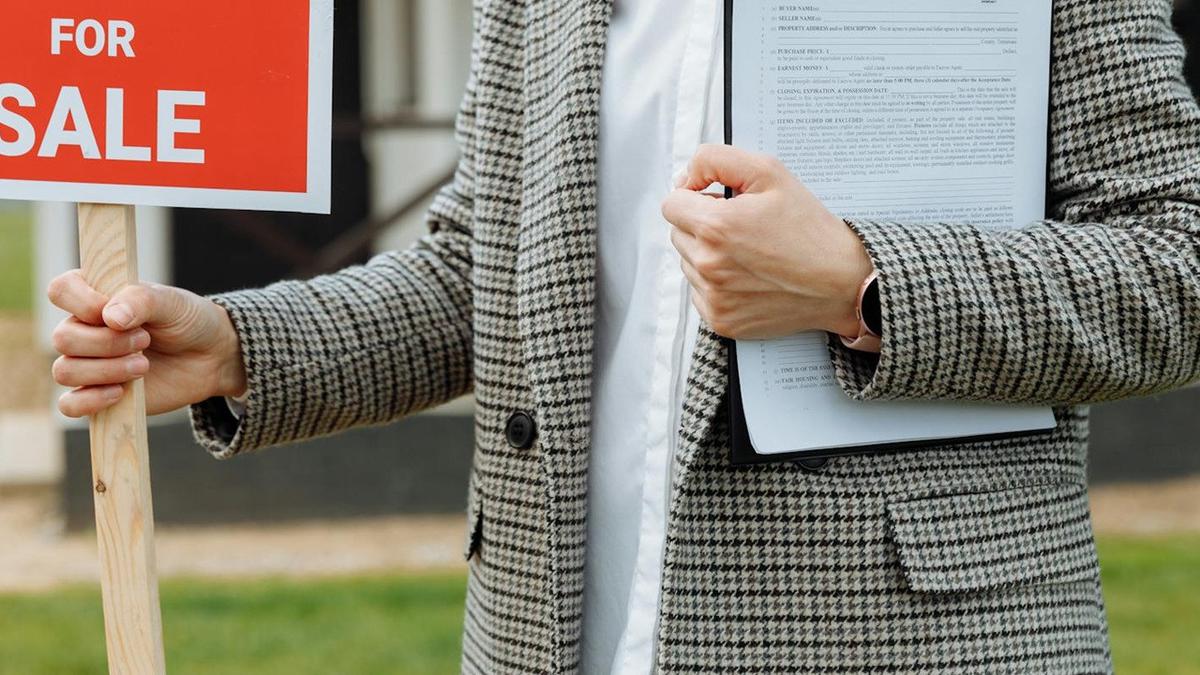 5 Contoh Surat Perjanjian Jual Beli Tanah, Lengkapi Pasal yang Mengikatnya