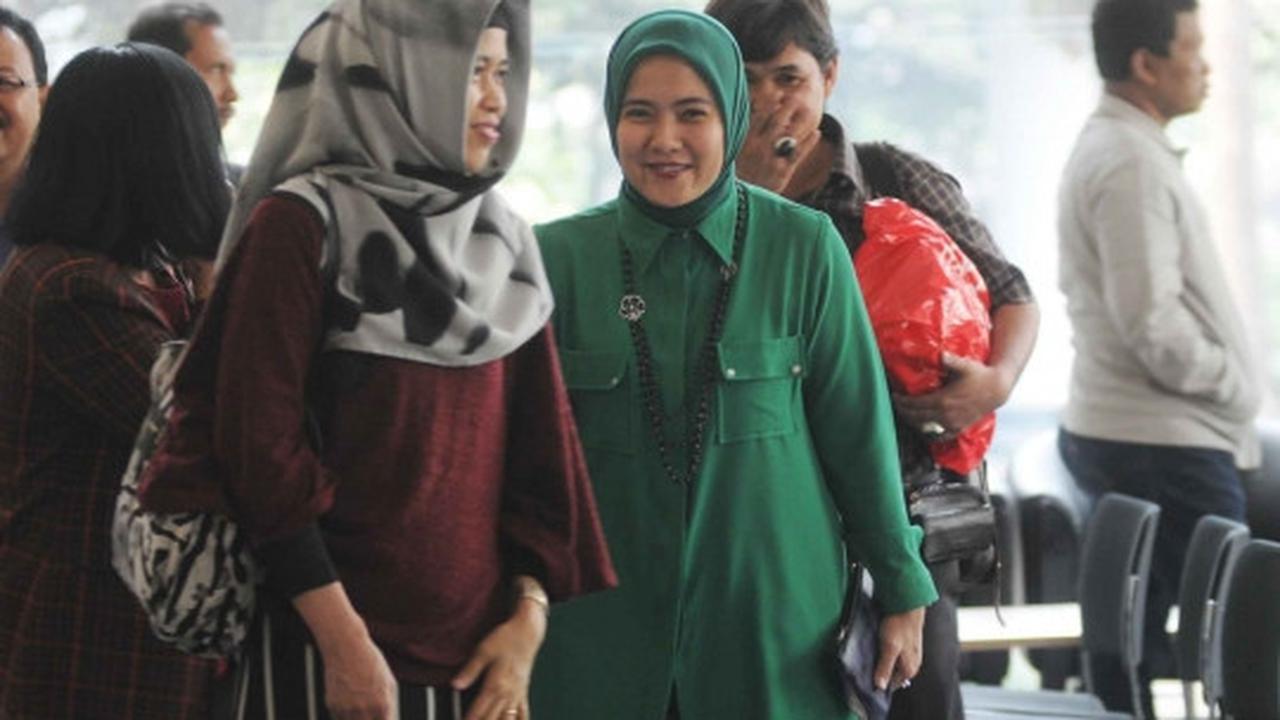 Istri eks Wali Kota Makassar jenguk suami di Rutan KPK