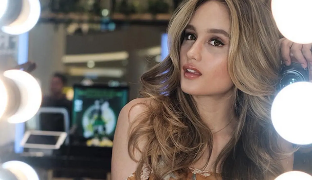 Dua setengah tahun silam Cinta Laura menetap di kota Los Angeles, Amerika Serikat. Kepindahan dari Indonesia itu dilakukan demi merintis kariernya di dunia entertainment. (Instagram/claurakiehl)