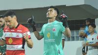 Miswar Saputra, kiper Madura United di BRI Super League 2025/2026. (Dok. ileague.id)