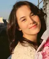 Bicara soal akting, kemampuan Chelsea Islan memang sudah tak dapat dirugikan lagi. Selain membintangi banyak judul film, Chelsea juga sering tampil di atas panggung teater dan ini sudah dijalaninya sejak lama. (Instagram/chelseaislan)