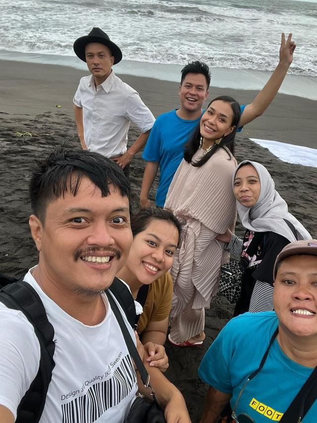 Nicholas Saputra dan Adinia Wirasti
