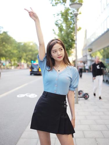 10 Styling Rok Mini Jisoo Blackpink Saat Show Dan Sehari Hari Fashion Fimela Com
