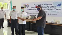 Penyerahan  bantuan ‘Pengadaan Imun Booster dan APD’ kepada para Nakes di Kabupaten Lombok Timur.