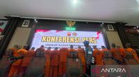 28 orang jadi tersangka penjarahan di DPRD Cirebon. Foto Antara