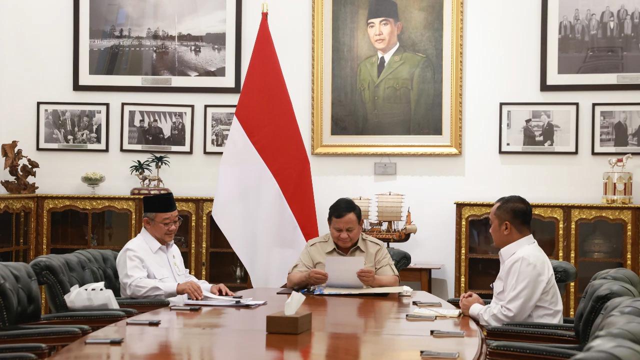 Mendikdasmen Sampaikan Surat dari Siswa SMK Negeri 1 Sorong untuk Prabowo, ini Isinya