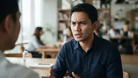 Arti Bahasa Tubuh Orang yang Mengerutkan Kening saat Bicara Menurut Psikolog