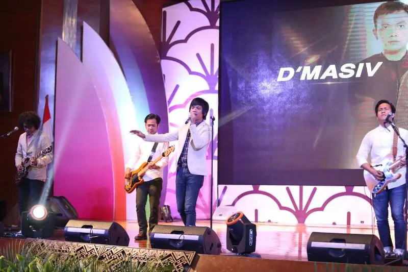 d'Masiv di acara Anugerah Pewarta Wisata Indonesia  2017 di Kementerian Pariwisata.