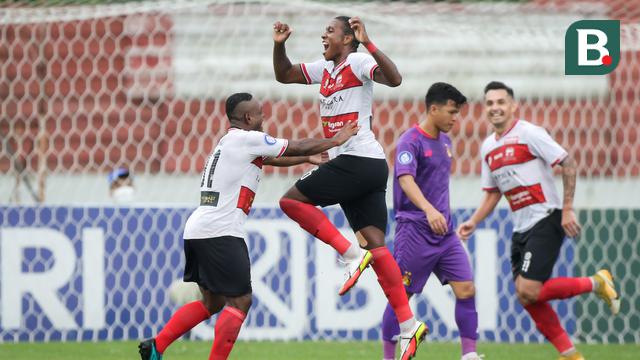 Foto: Dua Gol Bola Mati Jaja ke Gawang Persik Kediri Jauhkan Madura United dari Zona Degradasi di Pekan ke-13 BRI Liga 1