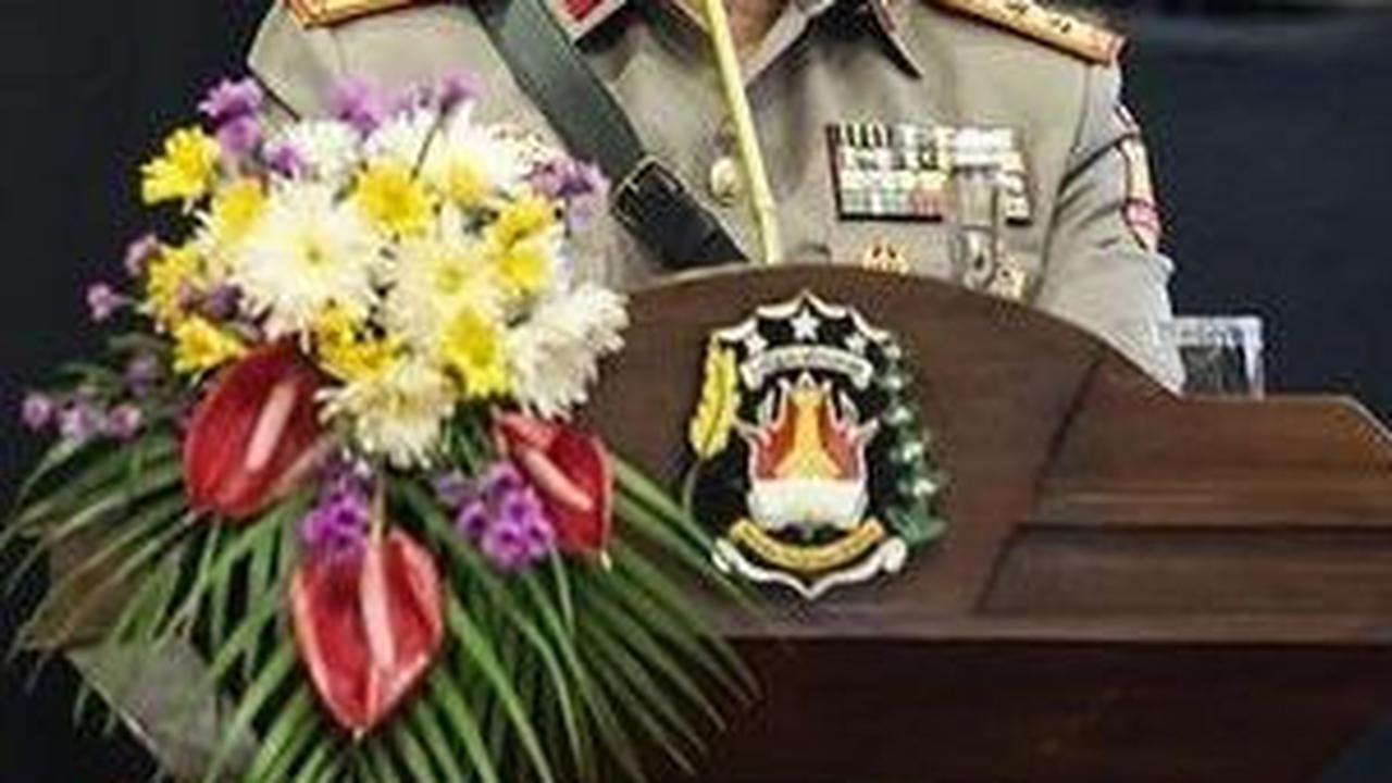 Jenderal Bintang Tiga Merakyat Nongkrong Bareng Montir di Bengkel Pinggir Jalan, Sampai Didoakan Jadi Kapolri