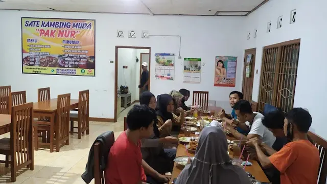 Sate Kambing Muda Pak Nur