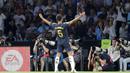 Pemain Real Madrid, Jude Bellingham, melakukan selebrasi setelah mencetak gol ke gawang Celta Vigo pada laga Liga Spanyol di Stadion The Balaidos, Sabtu (26/8/2023). Madrid menang dengan skor tipis 1-0. (AP Photo/Lalo R. Villar)