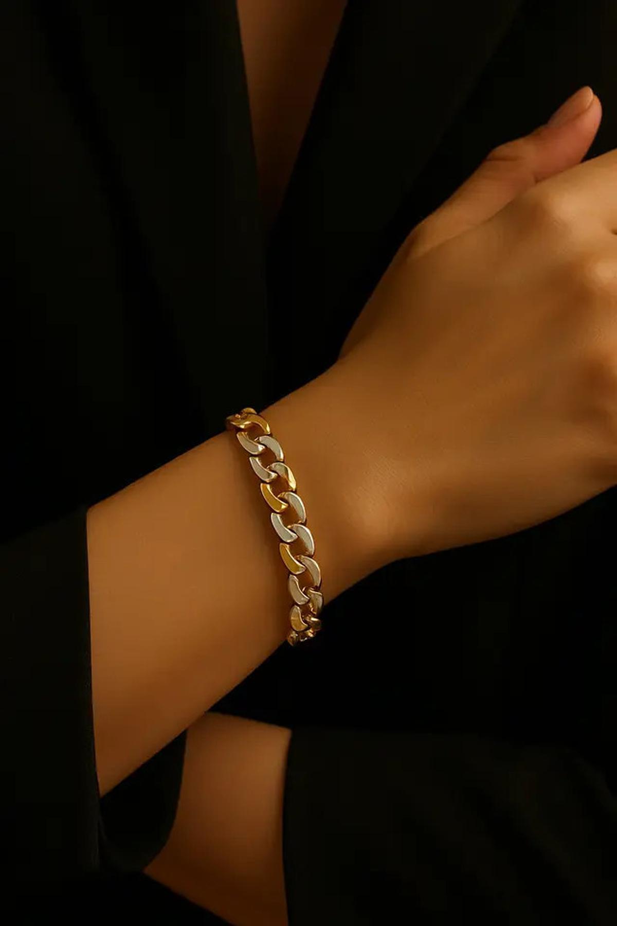 7 Model Gelang Rantai 10 Gram di 2025, Pilihan Menarik dengan Desain yang Beragam