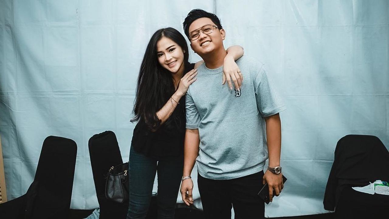 6. Denny Caknan dan Bella Bonita