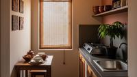 9 Inspirasi Dapur Kecil Tanpa Banyak Perabot, Desain Minimalis Hemat Ruang