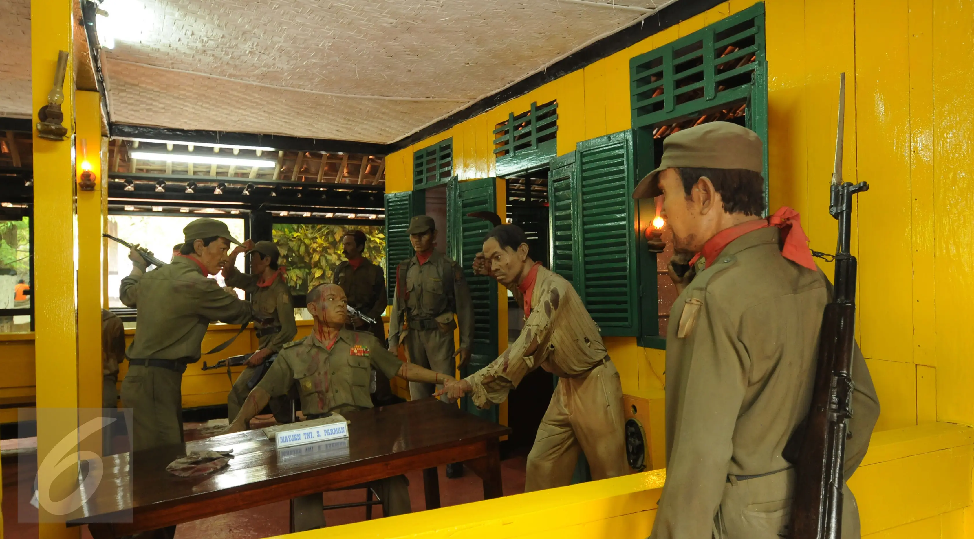 Diorama yang menggambarkan penyiksaan para Jenderal oleh oknum PKI di Monumen Pancasila Sakti, Jakarta, Selasa (29/9/2015). Pemerintah akan mengadakan upacara peringatan Hari Kesaktian Pancasila pada 1 Oktober mendatang. (Liputan6.com/Helmi Fithriansyah)