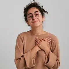 Ilustrasi mencintai diri sendiri, cinta diri, ikhlas. (Image by nakaridore</a> on Freepik)