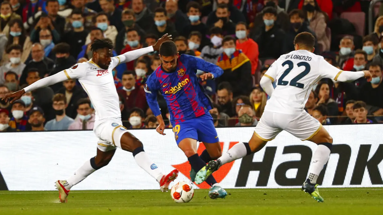 FOTO: Barcelona Ditahan Imbang Napoli di Liga Europa